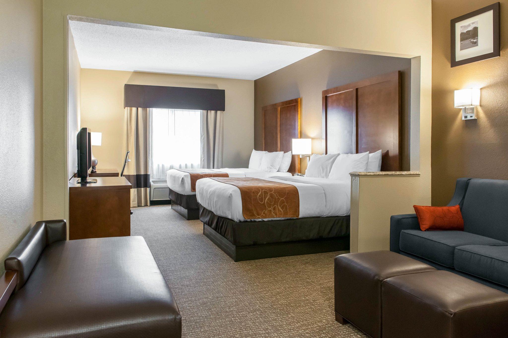Comfort Suites Terre Haute University Area Buitenkant foto