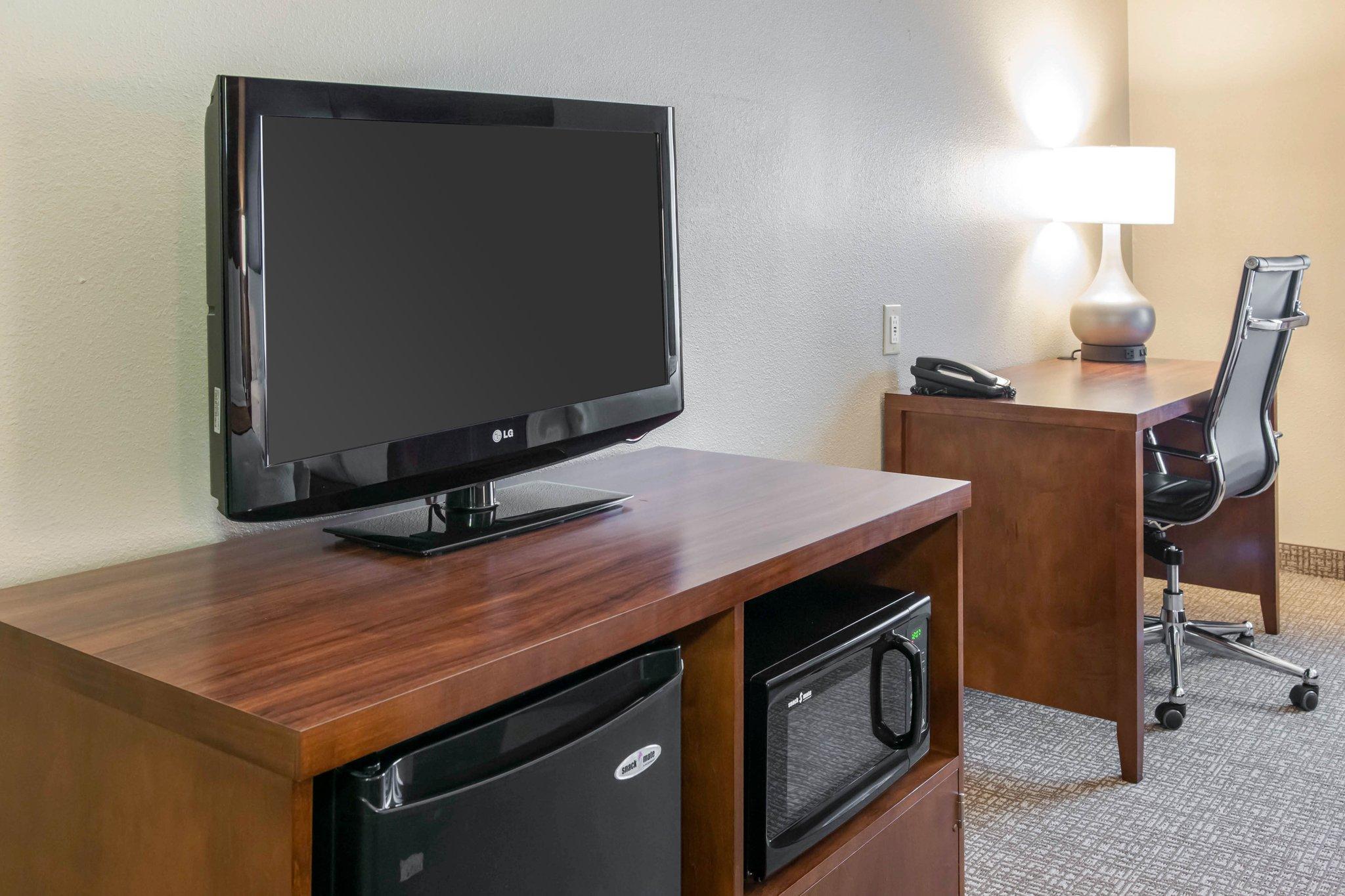 Comfort Suites Terre Haute University Area Buitenkant foto