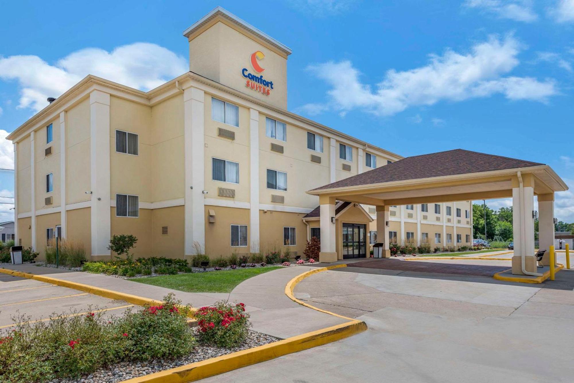 Comfort Suites Terre Haute University Area Buitenkant foto
